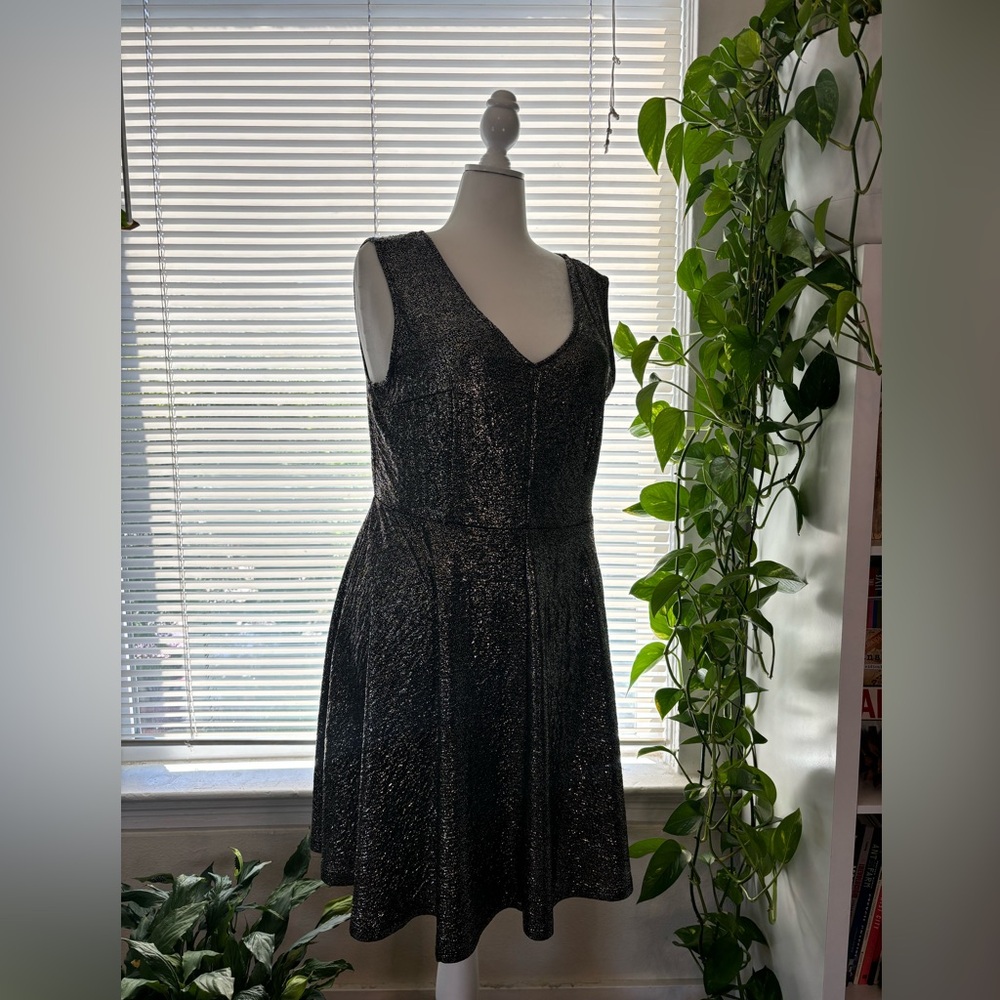 Holiday Party Dress! Gold on black skater dress. Full skirt.